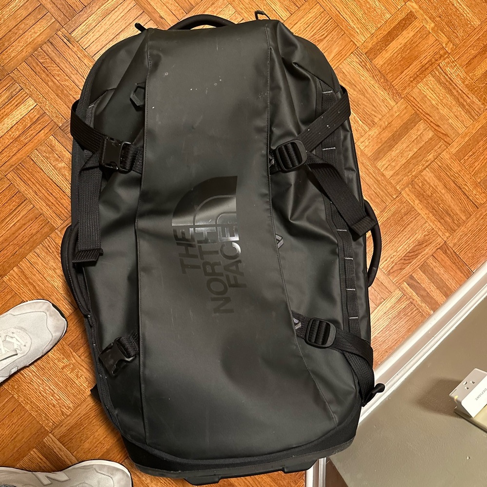 The North Face Basecamp Rolling Thunder 28inch